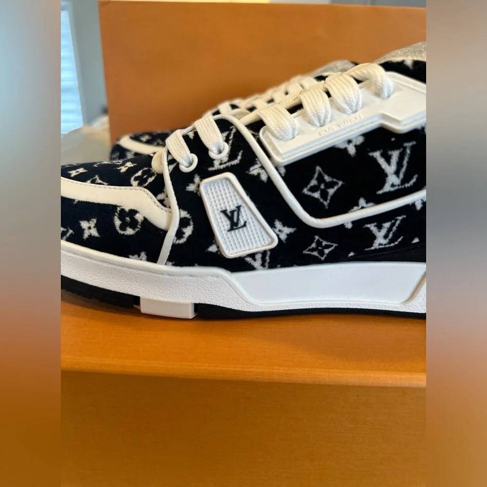 LOUIS VUITTON TRAINERS DESIGNED BY (Virgil Abloh) - Picture 3 of 7